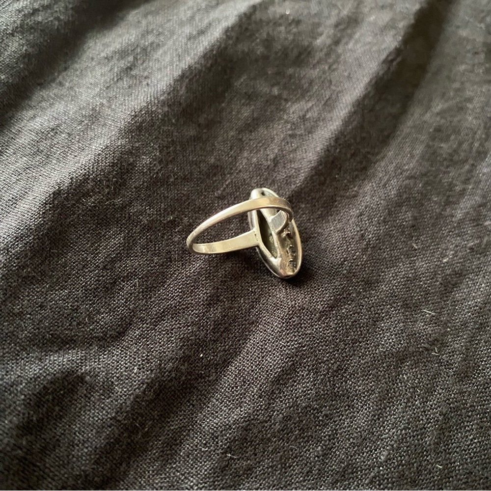Vintage French Enamel Ring with Bohemian Woman - Picture 9 of 9